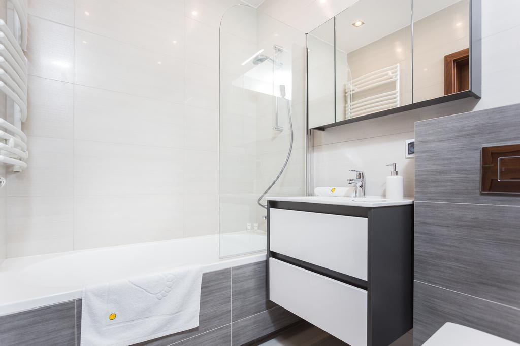 Self Check - In 24H Near Tauron Arena Apartments By Inpoint Красков Екстериор снимка
